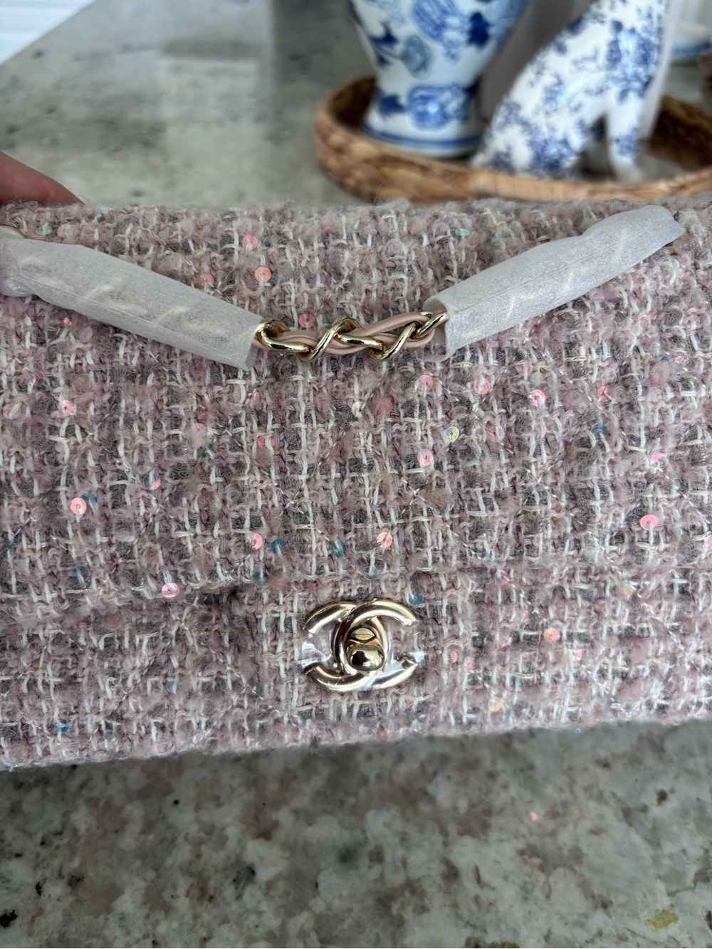 NEW Pink Tweed Shoulder Bag with Champagne Gold Hardware - Picture 2 of 6